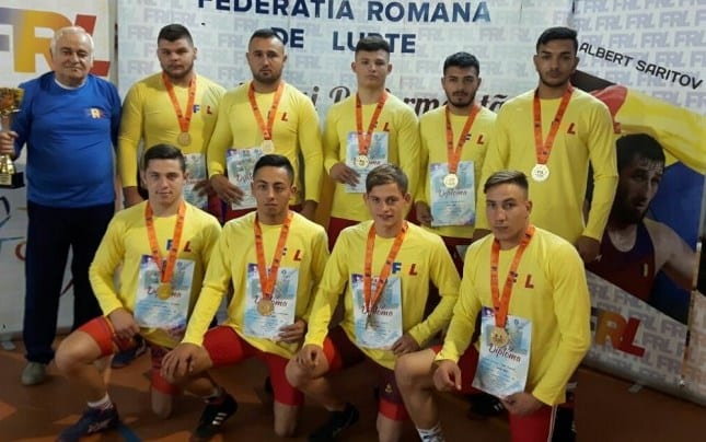 Încă un „aur” național pentru luptătorii Astrei: Echipa de juniori a triumfat la Rădăuți