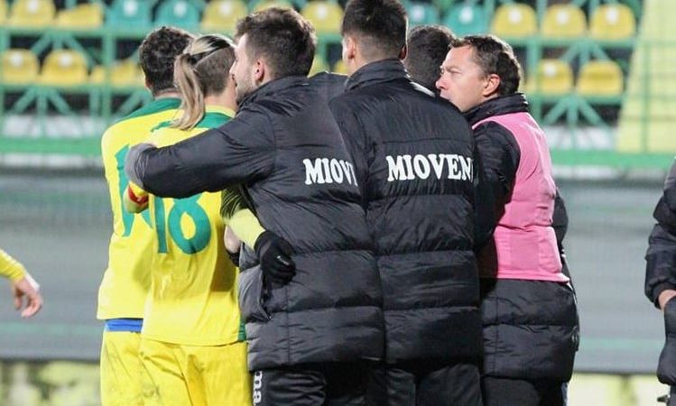 Liga a II-a, etapa a 32-a: Schimbarea lui Roșu de bun augur, Mioveniul și-a adjudecat la ultima fază derby-ul județului Argeș!