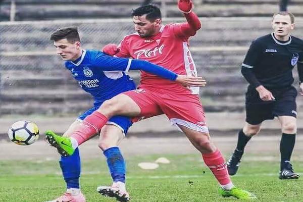Lipova îl împrumută pe Vasinc la FC Hunedoara, dar își ia atacant de 18 ani cu 6 goluri în Liga 2-a: Banyoi i-a înscris inclusiv UTA-ei în 2017!