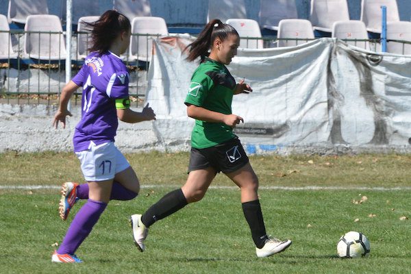 Elevele lui Dani Mărcuș au început cu dreptul sezonul în Liga feminină U15: CS Ineu – ASU Poli 2-0 +FOTO