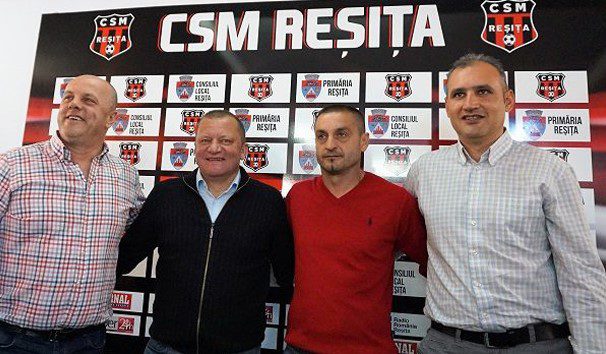Dorinel Munteanu e noul antrenor al Reșiței: „Neamțul” îl schimbă pe Leo Doană, cel care i-a promovat pe bănățeni în fața Lipovei