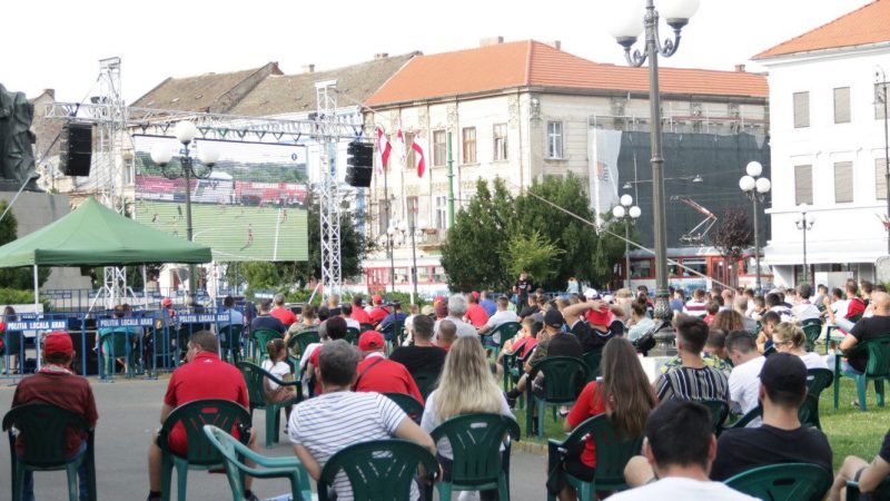 Sărbătoarea promovări utiste poate începe în Piața Avram Iancu, 500 de arădeni invitați să vadă meciul cu Rapid pe ecran mare
