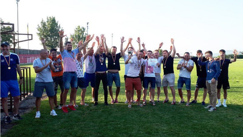 Zăbraniul și-a luat medaliile de campioni la finalul antrenamentului oficial pentru barajul cu Ezerișul: „Continuați tradiția Aradului!”