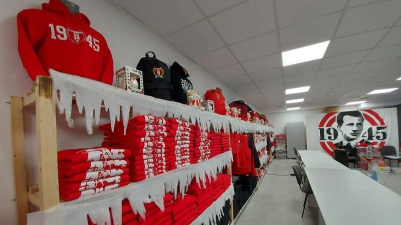 Stadionul „Francisc Neuman” găzduiește Fan Shop-ul UTA-ei în luna cadourilor
