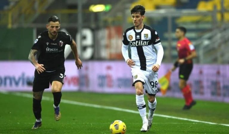 Transferul arădeanului Man de la FCSB la Parma e printre cele mai scumpe din Europa în această iarnă