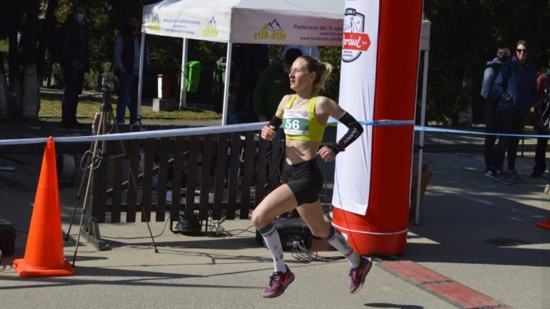 Liliana Dragomir a urcat pe podium în prima etapă a „naționalelor” de alergare montană pe distanță scurtă
