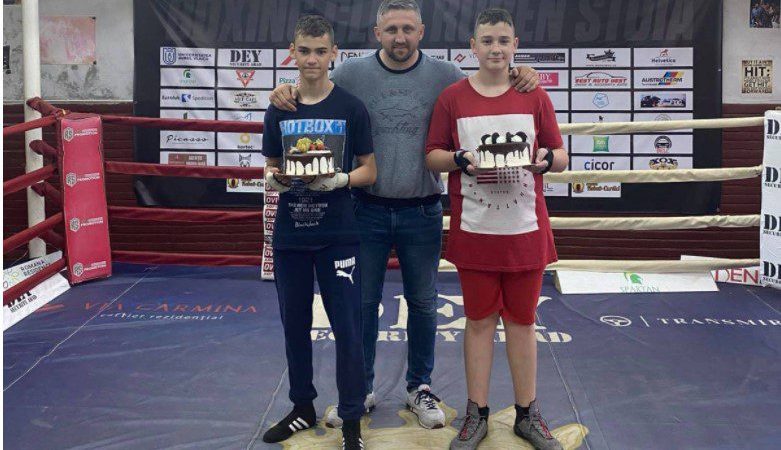 Aradul are doi pugilişti medaliaţi cu aur la Cupa României de cadeţi