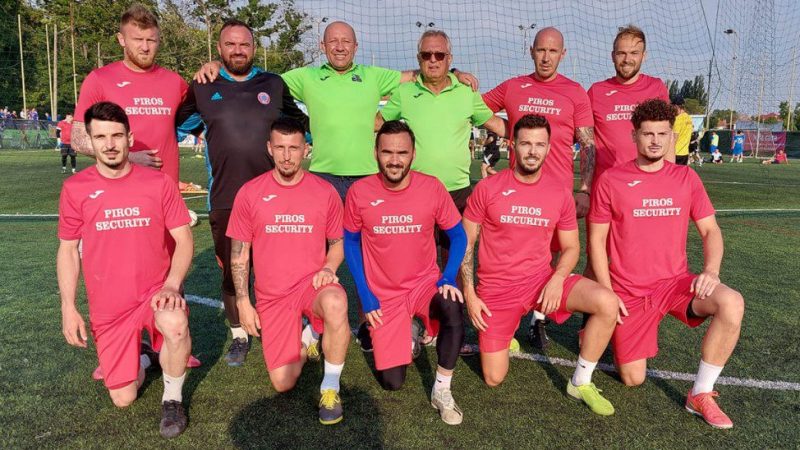 Specialiste la loviturile de departajare, Premiere și Luciano se califică în sferturile Supercupei României la minifotbal unde se întâlnesc în meci direct!