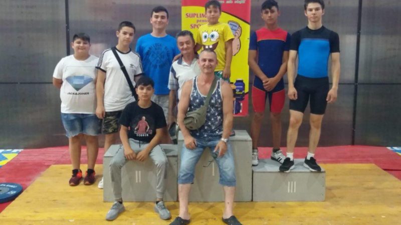 Juniorii de la CSM Arad au cucerit zece medalii la Naţionalele de haltere!