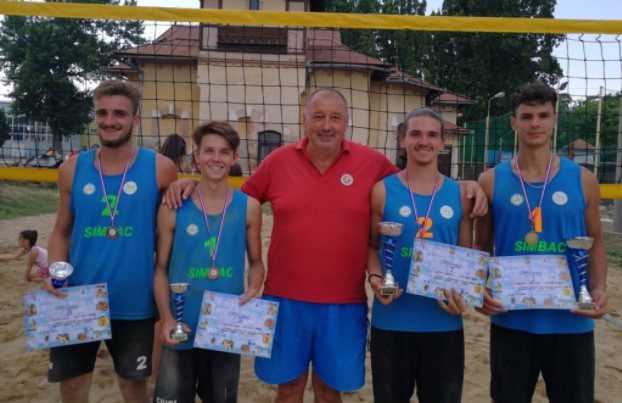 Arădeni pe podium la Oradea Beach Volley 2021