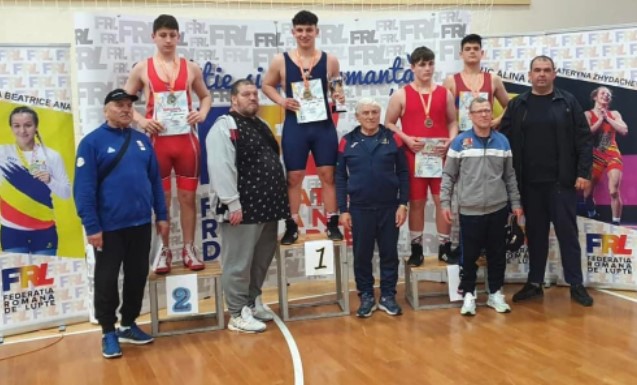 Vlad Petrean a urcat pe podium Cupa României, alți 5 luptători de la CSȘ Gloria merg la „naționalele” individuale!