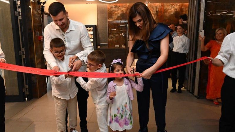 George Țucudean și familia sa au inaugurat cel mai luxos hotel din Arad: Aniroc Signature oferă stil, clasă și sentimentul de apartenență! + FOTO