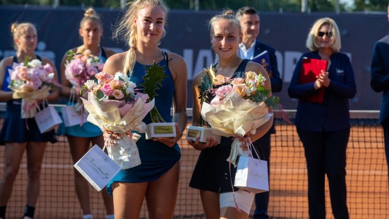 Andreea Roşca – la cel mai important titlu din carieră: Tenismena de la Sportsin Arad a câștigat proba de dublu a BCR Iaşi Open!