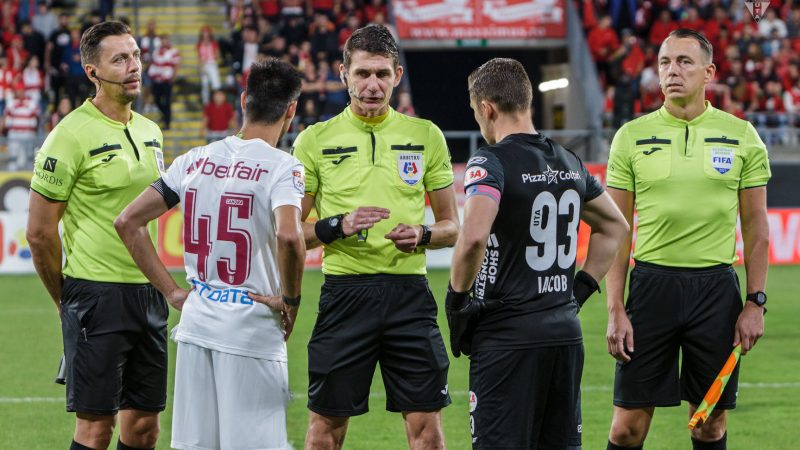 Mladinovici o arbitrează pentru a doua oară pe UTA în acest sezon, cu Farul arădenii au avut penalty și om în plus!