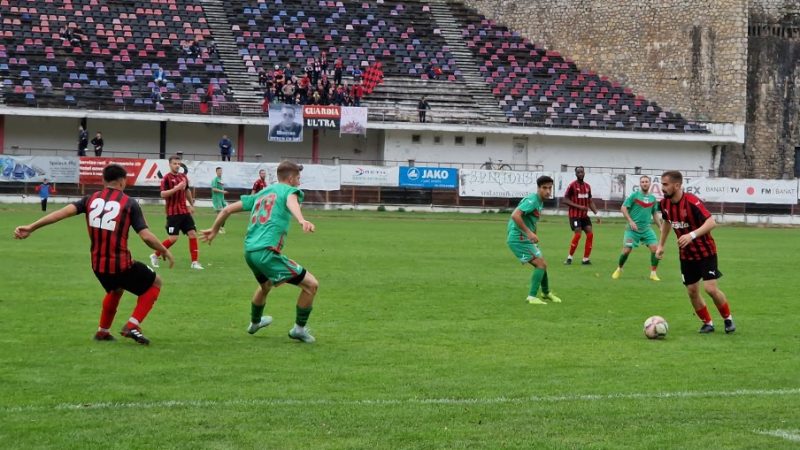 Liga a III-a, etapa a 11-a: Liderul Reșița își face treaba cu Cermeiul, Pecica ratează revenirea în play-off!