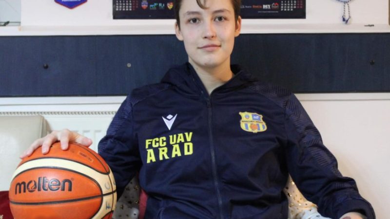 Laura Vaida revine sub panoul FCC UAV Arad, tânăra baschetbalistă se despărțise de Rapid la finalul lunii noiembrie!